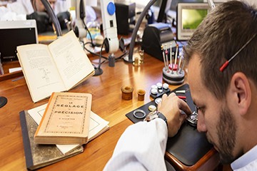 上海欧米茄手表保养地点